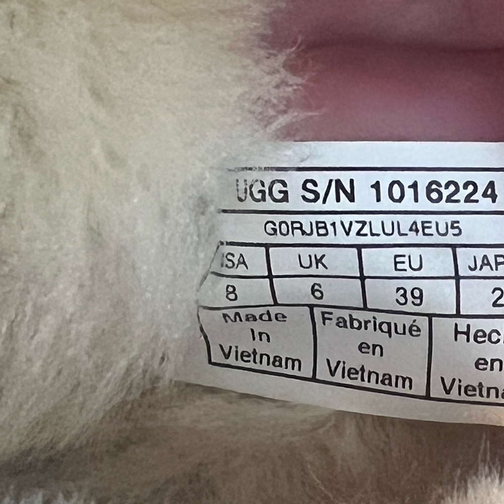 UGG Women Shearling Lined Boots - Picture 5 of 7